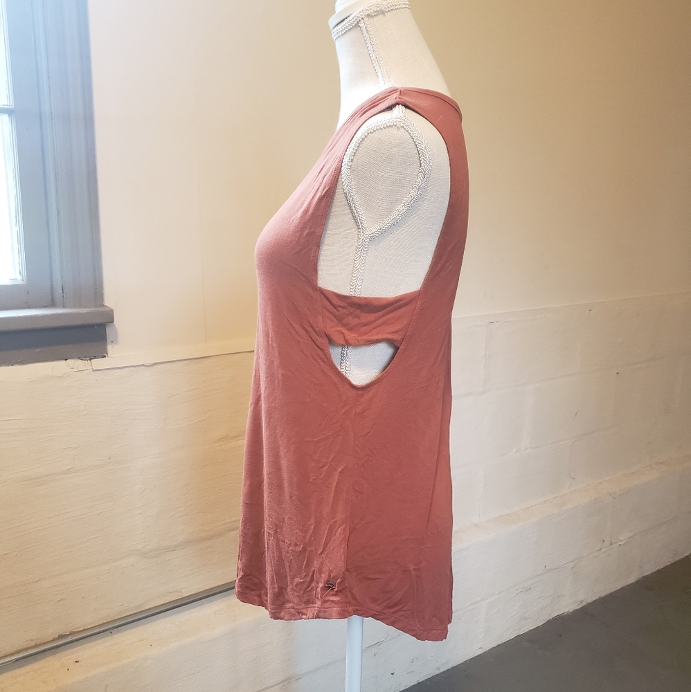 American Eagle rust orange cutout tank
